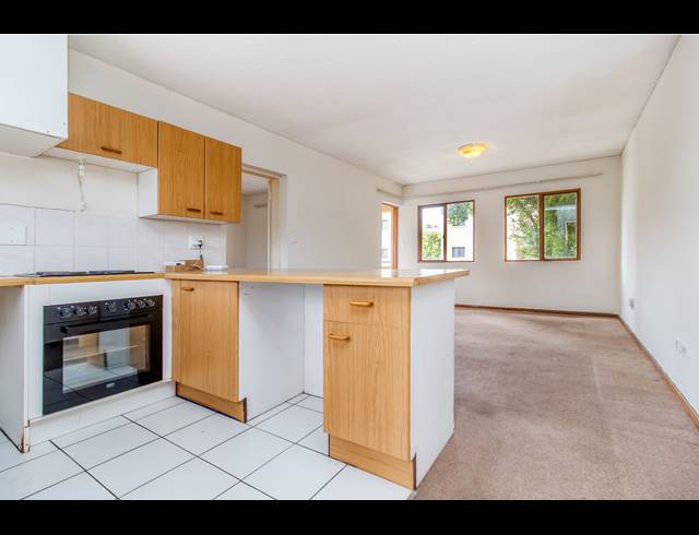 1 BEDROOM APARTMENT TO LET IN WELTEVREDEN PARK